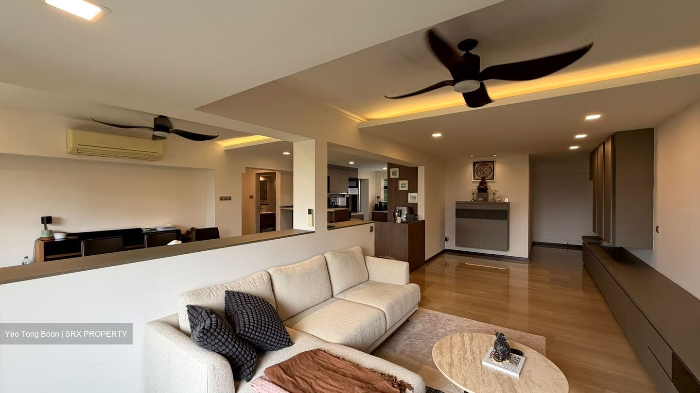 Blk 940 Hougang Street 92 (Hougang), HDB Executive #619010301